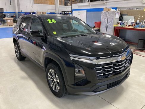 Used 2026 Chevrolet Equinox LT FWD image 1