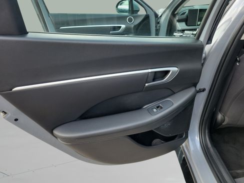 Used 2025 Hyundai Sonata SEL FWD image 11