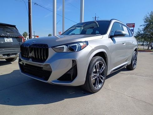 New 2026 BMW X1 xDrive28i w/ Technology Package AWD/4WD image 3