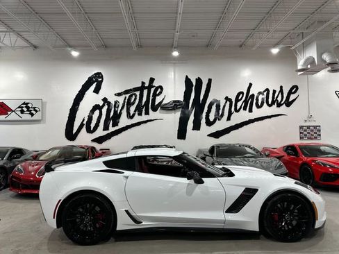Used 2015 Chevrolet Corvette Z06 w/ 2LZ Preferred Equipment Group image 9
