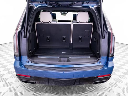 New 2026 Cadillac Escalade Sport w/ LPO, ONYX Package AWD/4WD image 34