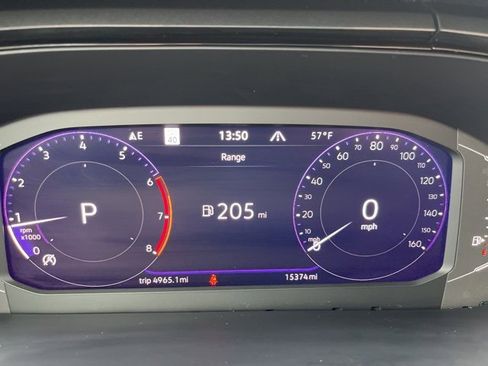 Certified 2022 Volkswagen Taos SEL w/ Panoramic Sunroof Package image 18