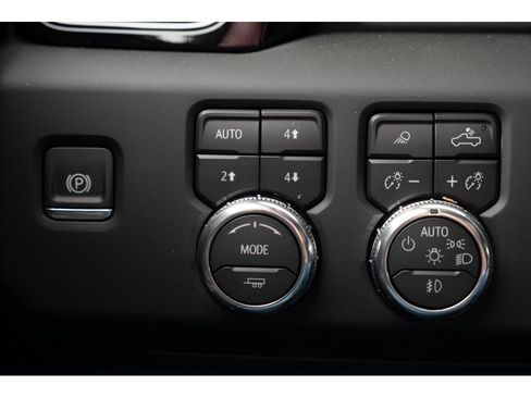 New 2026 GMC Sierra 2500 AT4 w/ AT4 Premium Plus Package AWD/4WD image 31