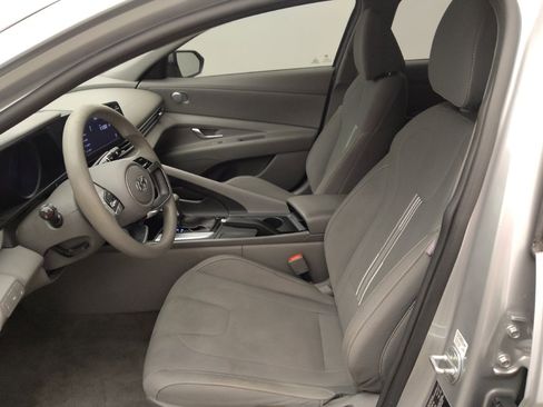 Used 2021 Hyundai Elantra SEL FWD image 17