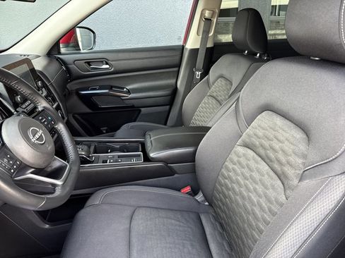 Certified 2022 Nissan Pathfinder SV FWD image 5