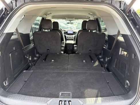 Used 2024 Ford Explorer XLT w/ Equipment Group 202A AWD/4WD image 22