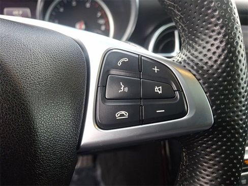 Used 2019 Mercedes-Benz SLC 300 w/ Premium Package image 20