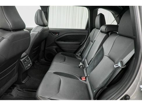 Used 2025 Subaru Forester Touring AWD/4WD image 12