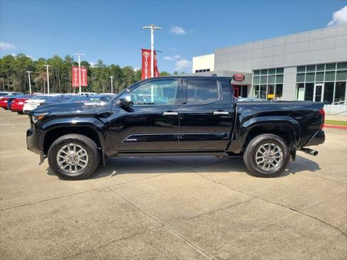 Certified 2026 Toyota Tacoma Limited AWD/4WD image 2