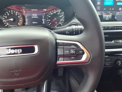 Used 2022 Jeep Compass Latitude image 14