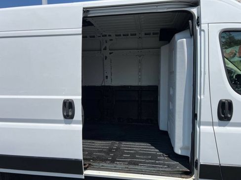 Used 2020 RAM ProMaster 2500 FWD image 9