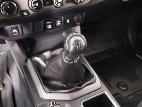 Used 2019 Toyota Tacoma TRD Off-Road image 7