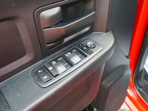 Used 2015 RAM 2500 Tradesman w/ Chrome Appearance Group image 17