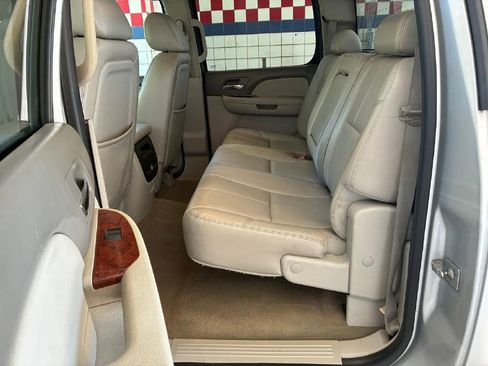 Used 2011 Chevrolet Silverado 2500 LTZ w/ Suspension Package, Off-Road image 13