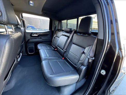 Used 2023 Chevrolet Silverado 1500 LT Trail Boss w/ LT Trail Boss Premium Package image 15