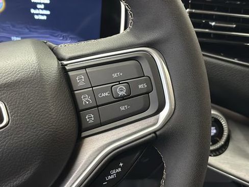 New 2026 Jeep Grand Wagoneer 4WD image 19