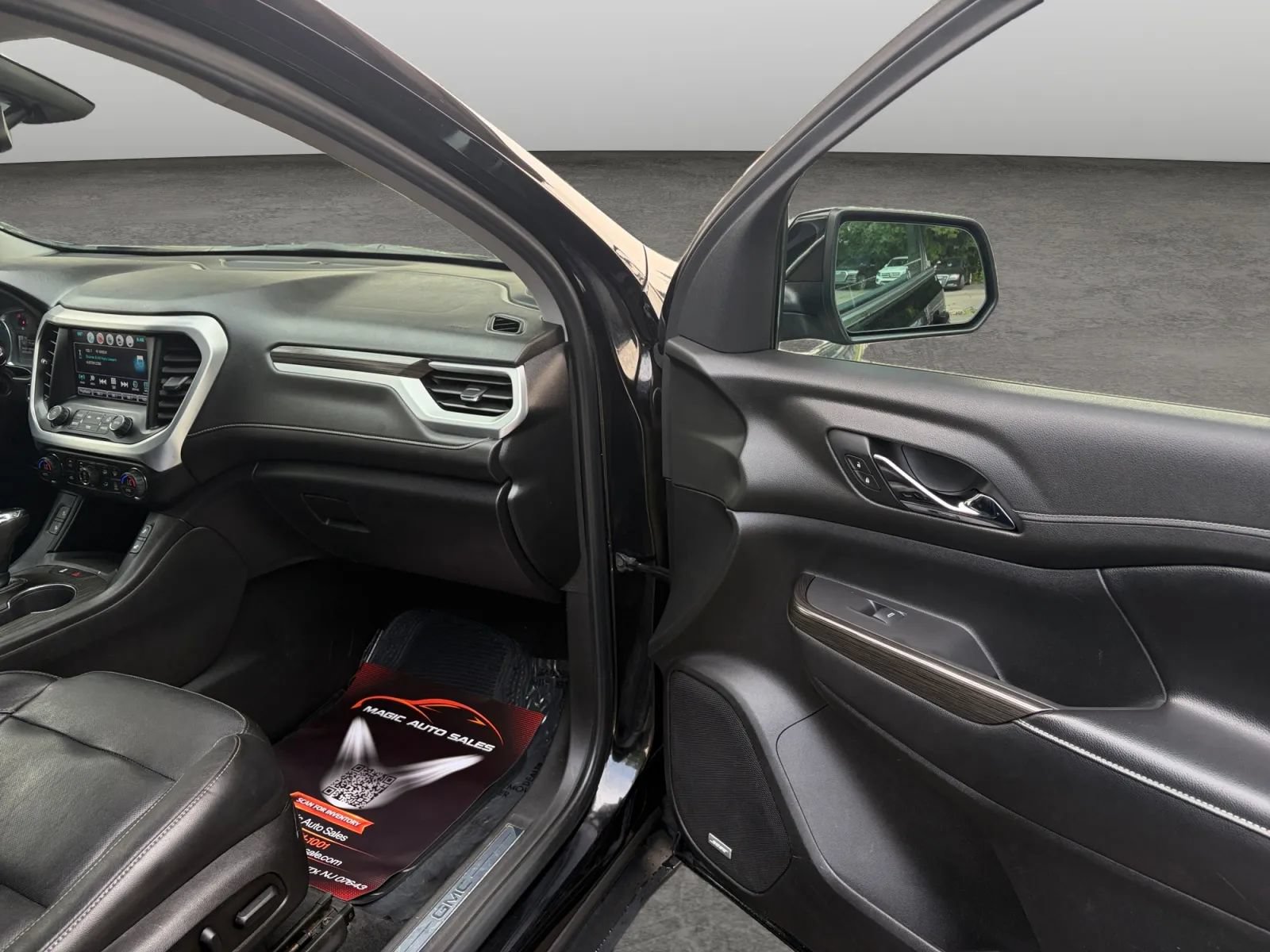 Used 2019 GMC Acadia SLT AWD/4WD image 21