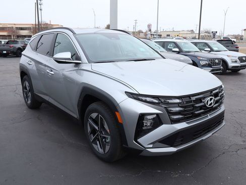 New 2026 Hyundai Tucson SEL image 1