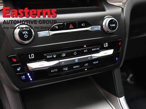 Used 2020 Ford Explorer Limited w/ Class III Trailer Tow Package AWD/4WD image 20