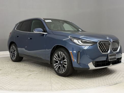 Used 2026 BMW X3 xDrive30i w/ Premium Package AWD/4WD image 7