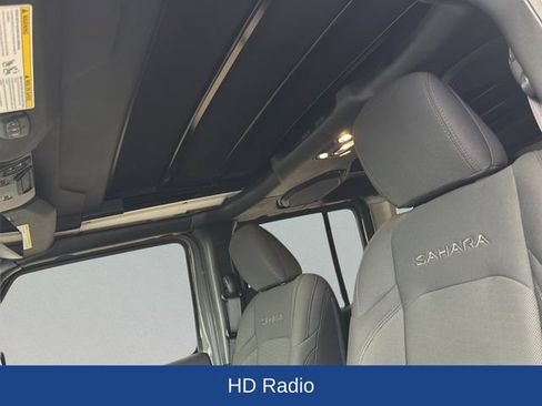 Used 2021 Jeep Wrangler Unlimited Sahara w/ Uconnect 4C Nav & Sound Group AWD/4WD image 13