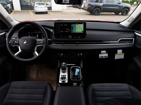 New 2026 Mitsubishi Outlander SE AWD/4WD image 8