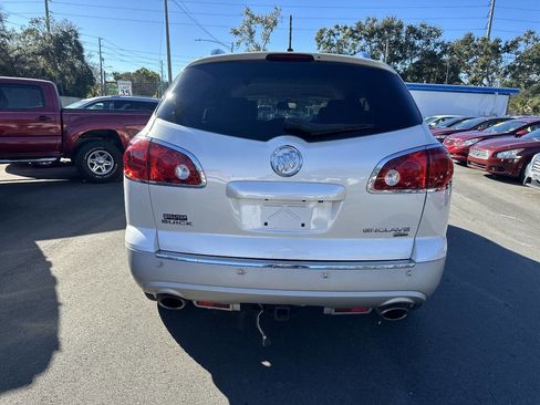 Used 2011 Buick Enclave CXL image 5