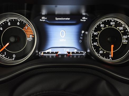 Used 2021 Jeep Cherokee Latitude Lux w/ Comfort/Convenience Group image 11