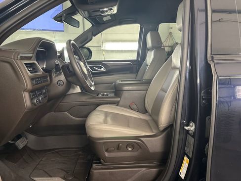 Used 2022 Chevrolet Tahoe Z71 w/ Z71 Off-Road Package image 12