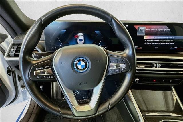 Used 2023 BMW i4 eDrive40 RWD image 11