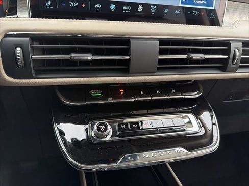 New 2026 Lincoln Corsair Premiere image 13