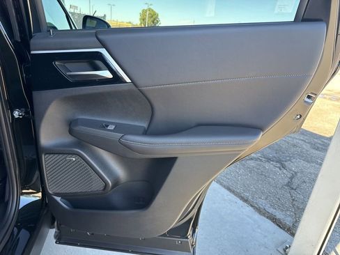 New 2026 Mitsubishi Outlander LE image 30