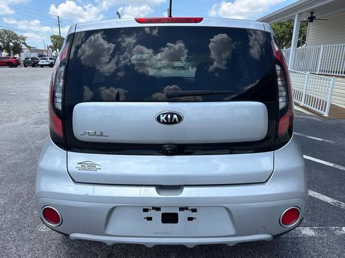 Used 2019 Kia Soul + FWD image 6