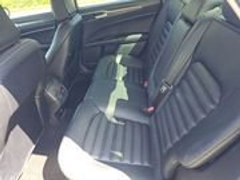 Used 2020 Ford Fusion SEL image 4