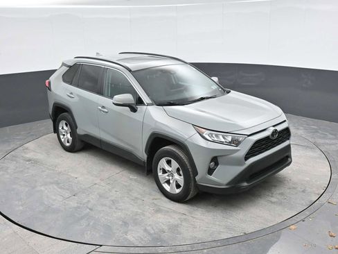 Used 2021 Toyota RAV4 XLE w/ Convenience Package image 35