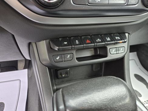 Used 2021 Chevrolet Colorado LT w/ Safety Package image 15