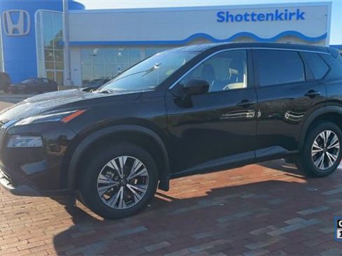 Used 2023 Nissan Rogue SV image 7