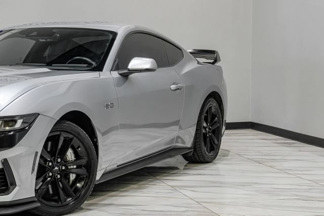Used 2024 Ford Mustang GT RWD image 7