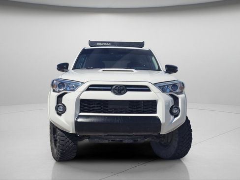 Used 2021 Toyota 4Runner Venture w/ Moonroof Package image 3
