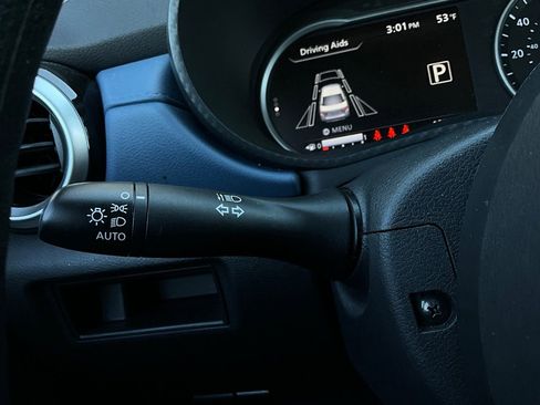 Used 2025 Nissan Versa SV image 30