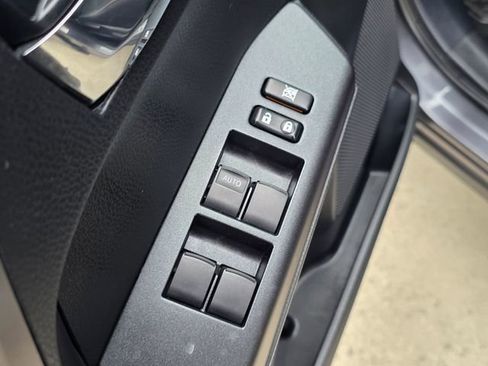Used 2018 Toyota RAV4 XLE w/ All Weather Liner Package FWD image 21