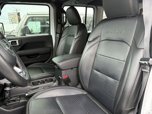 Used 2023 Jeep Wrangler Sahara w/ Cold Weather Group image 15