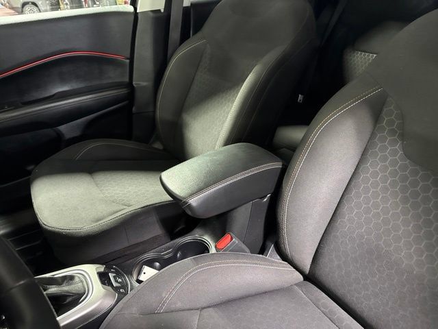 Used 2018 Jeep Compass Sport w/ Tech Group AWD/4WD image 28