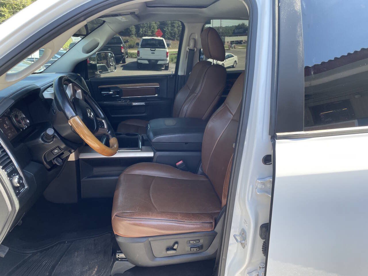 Used 2015 RAM 1500 Laramie Longhorn w/ Convenience Group AWD/4WD image 15