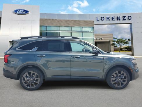Used 2021 Kia Sorento SX Prestige image 4