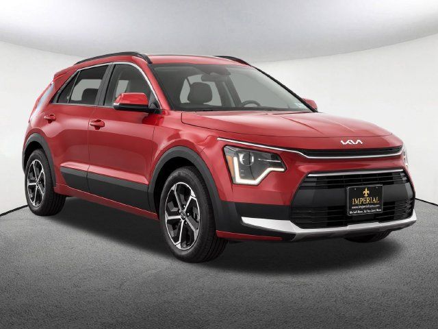 Used 2025 Kia Niro EX FWD image 2