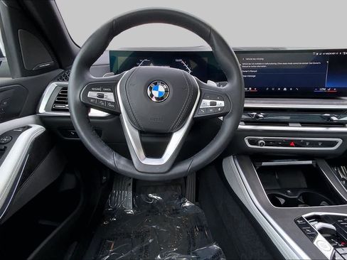 Used 2025 BMW X5 sDrive40i w/ Premium Package RWD image 6