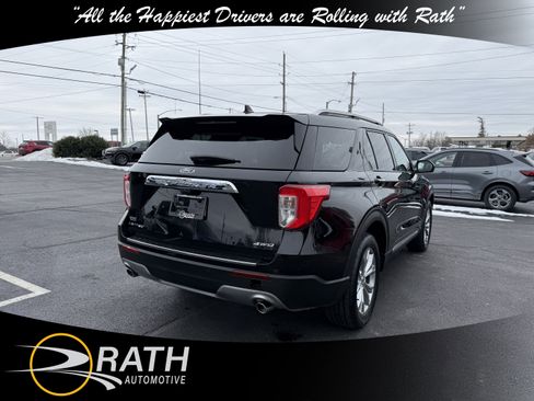 Used 2024 Ford Explorer Limited image 9