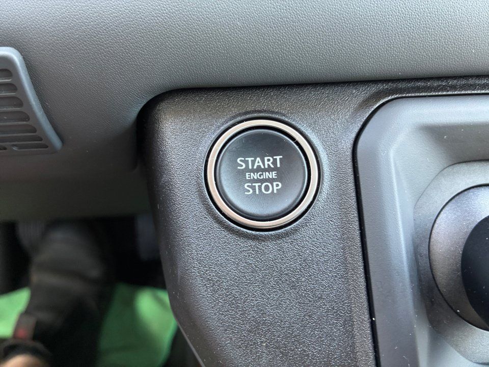 Used 2024 Land Rover Defender 130 X-Dynamic SE AWD/4WD image 20