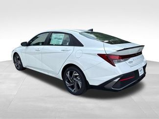 New 2025 Hyundai Elantra Sport FWD video 3